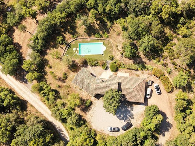 Villa avec piscine et jardin
