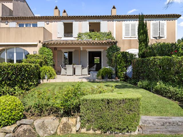 Villa avec piscine et jardin