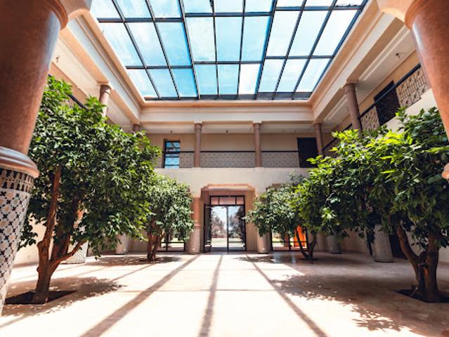 Villa avec piscine et jardin