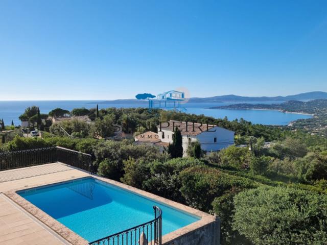 Villa avec piscine et superbe vue mer