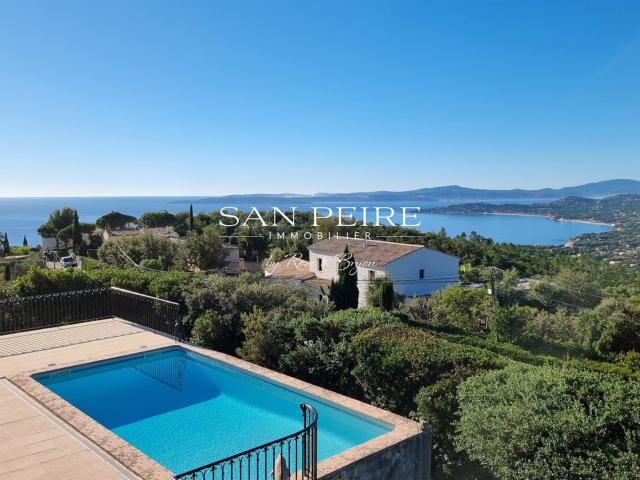 Villa avec piscine et superbe vue mer 135m² Les Issambres