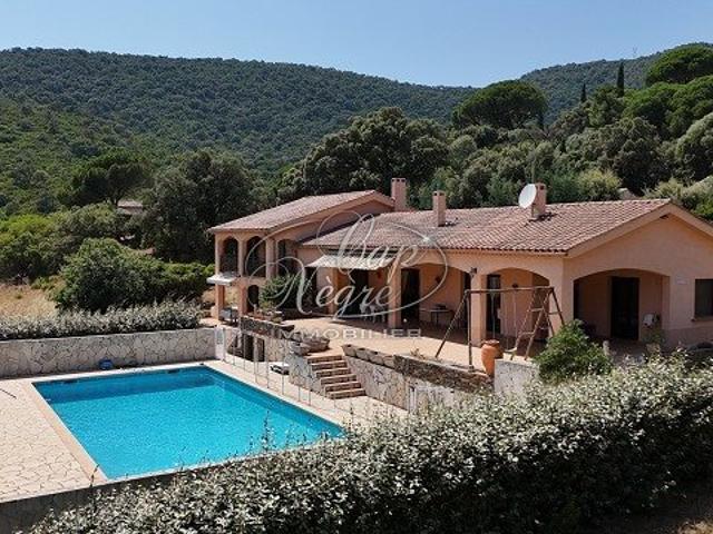 Villa Avec Piscine Et Terrain A Vendre A Cavaliere 212m² Le Lavandou