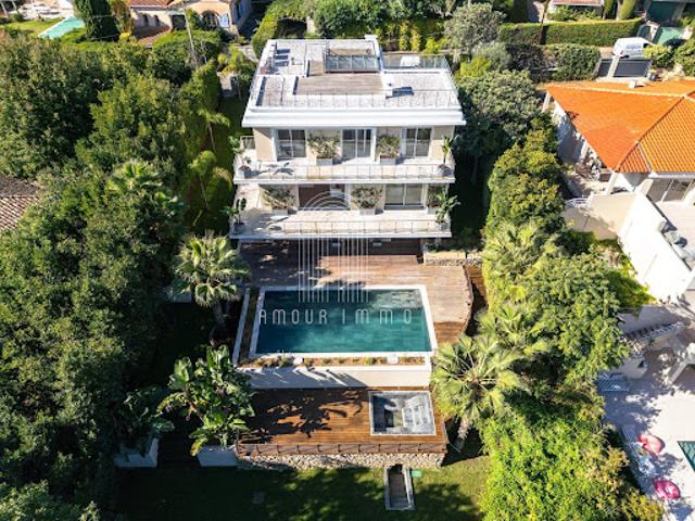 Villa avec piscine et terrasse