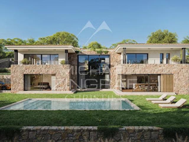 Villa avec piscine en bord de mer