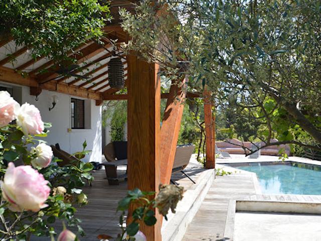 Villa avec piscine et terrasse