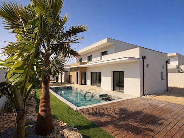 Villa avec piscine et terrasse