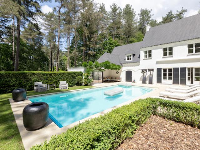 Villa avec piscine et terrasse