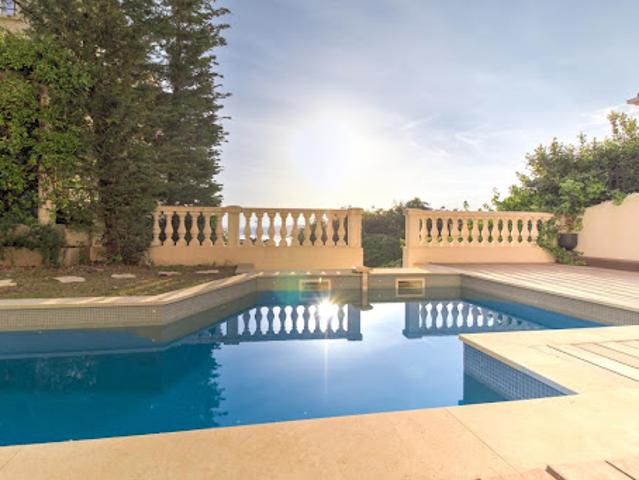 Villa avec terrasse