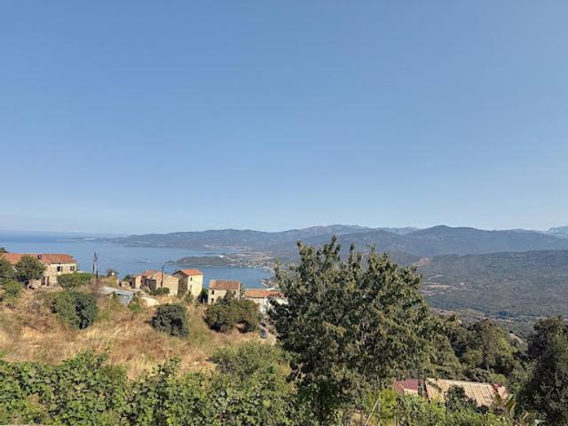 Villa avec piscine et terrasse
