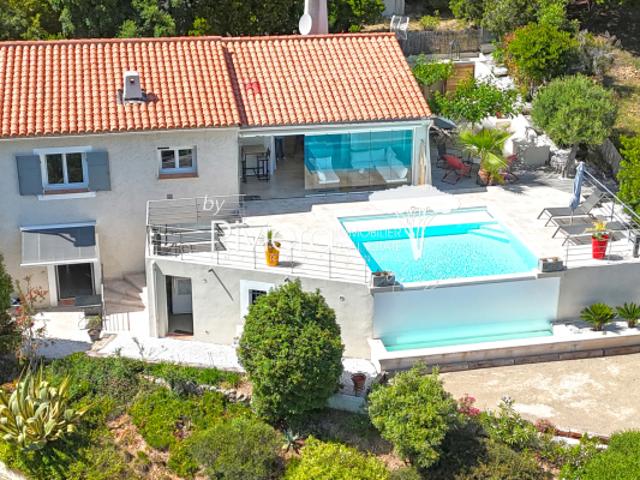 Villa avec Piscine et Vue MER !