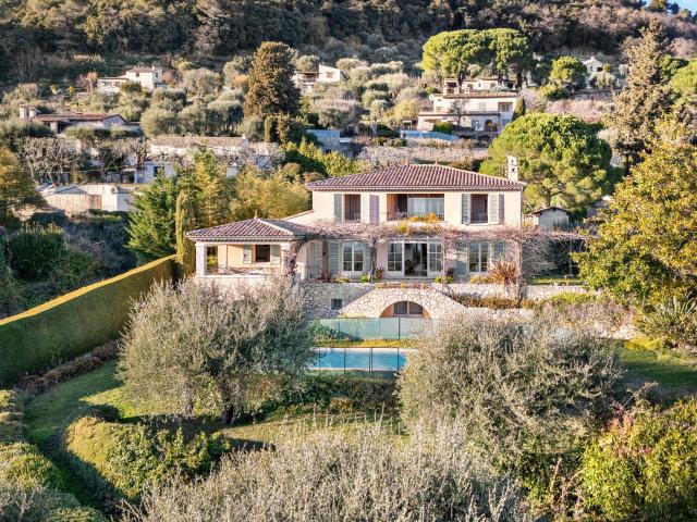 SOUS OFFRE TSL IMMO Villa avec piscine et vue panoramique Tourrettes sur Loup
