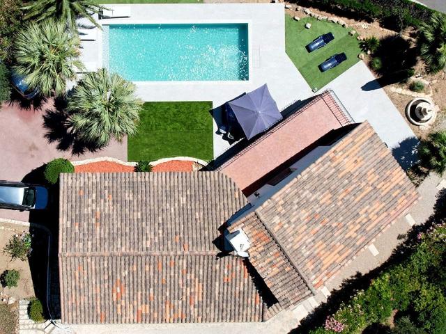 Villa avec piscine et vue sur le Golfe de Saint Tropez !