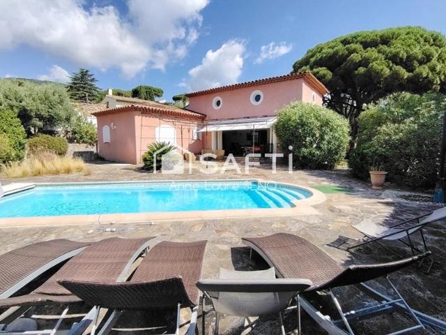 Villa avec piscine proche centre ville avec grand terrain