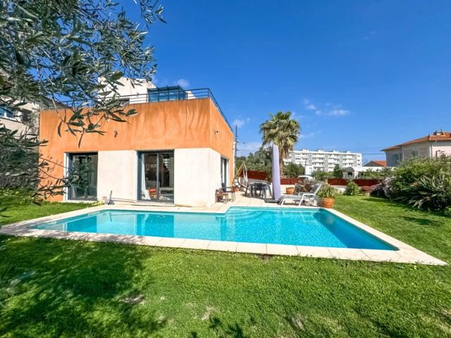 ? Villa avec piscine & vue mer – Domaine sécurisé, calme absolu à Fabron ?