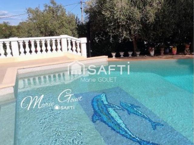 Villa familiale 205 m² avec piscine et triple garage à Saint Aygulf
