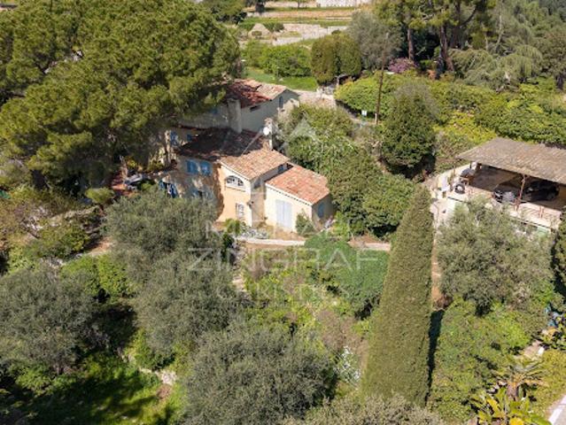 Villa avec terrasse