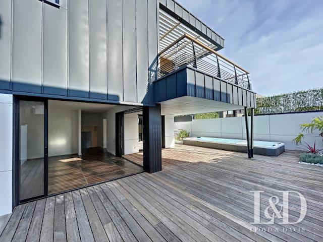 Villa avec terrasse
