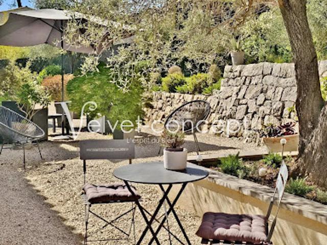 Villa avec terrasse