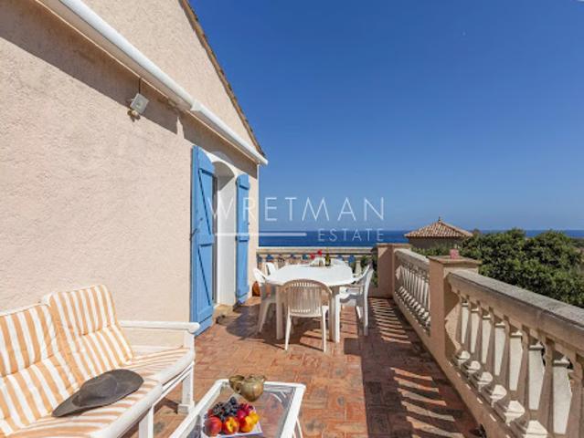 Villa avec terrasse