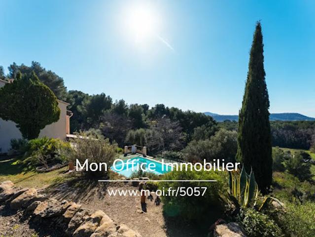 Villa avec terrasse