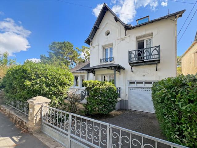 Villa avec terrasse