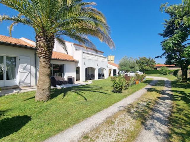 Villa avec terrasse