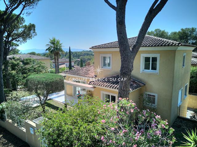 Villa avec terrasse
