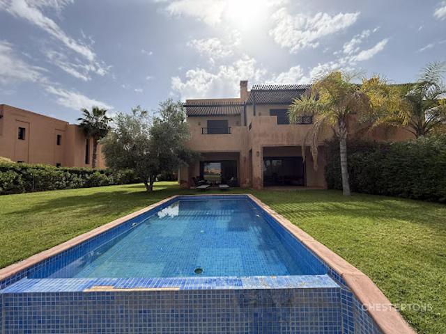 Villa avec terrasse