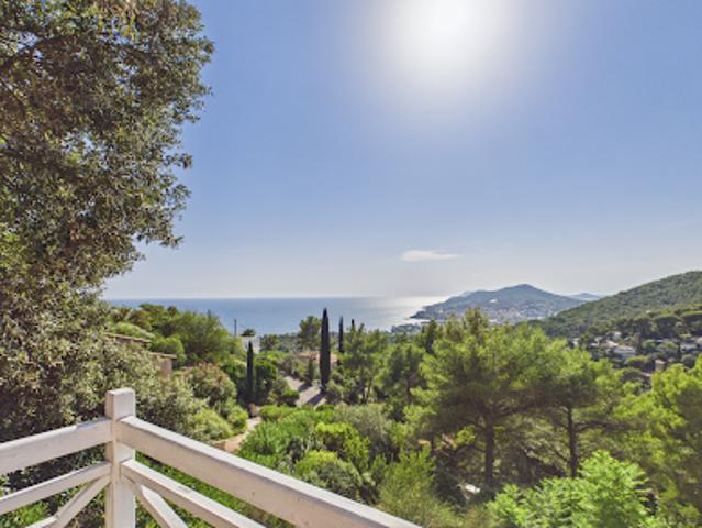Villa avec terrasse