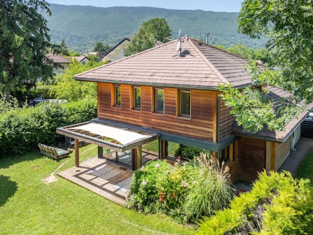 Villa avec terrasse