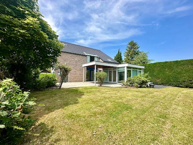 Villa avec terrasse