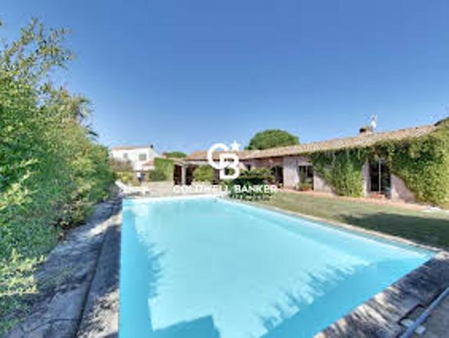 Villa avec terrasse