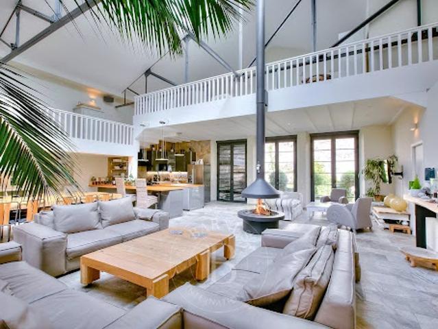 Villa avec terrasse