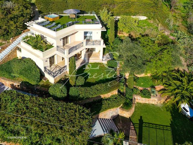 Villa avec terrasse