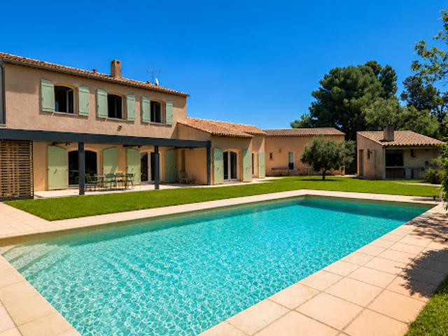 Villa avec terrasse
