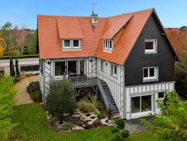 Villa avec terrasse