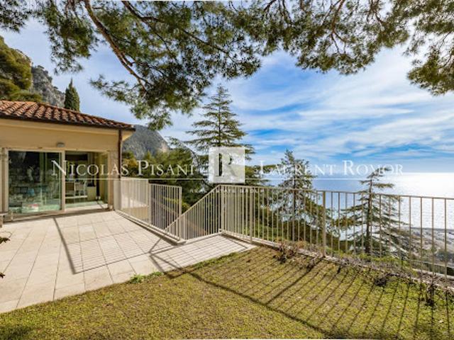 Villa avec terrasse