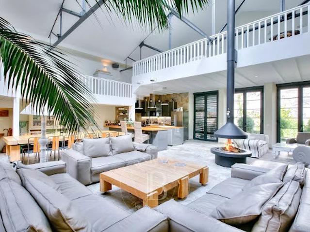 Villa avec terrasse