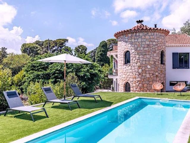 Villa avec terrasse