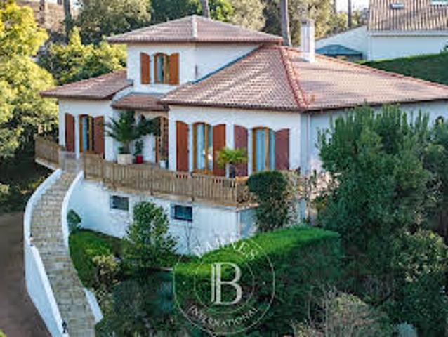Villa avec terrasse