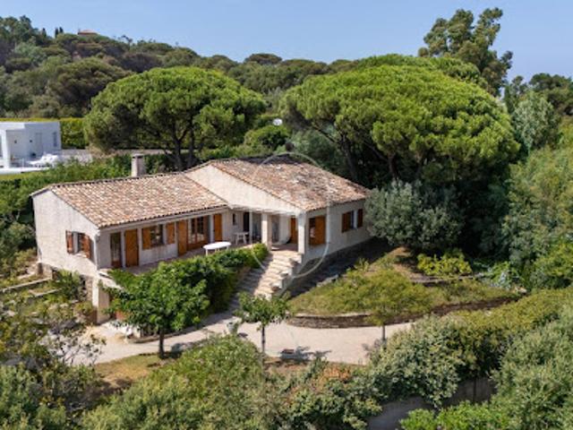Villa avec terrasse