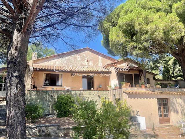 Villa avec terrasse
