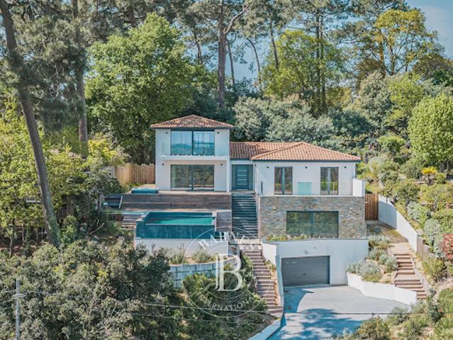 Villa avec terrasse