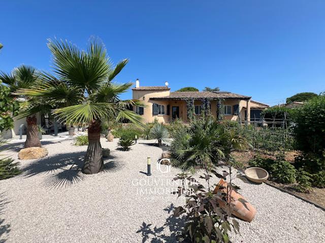 Villa avec terrasse