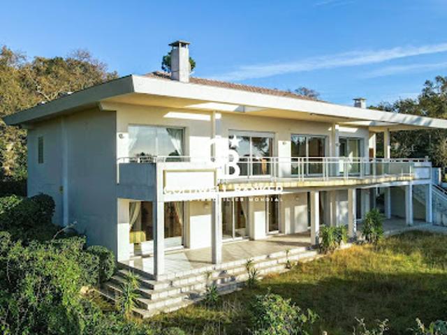 Villa avec terrasse