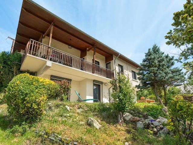 Villa avec terrasse