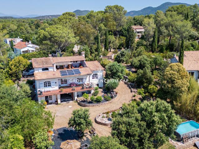 Villa avec terrasse