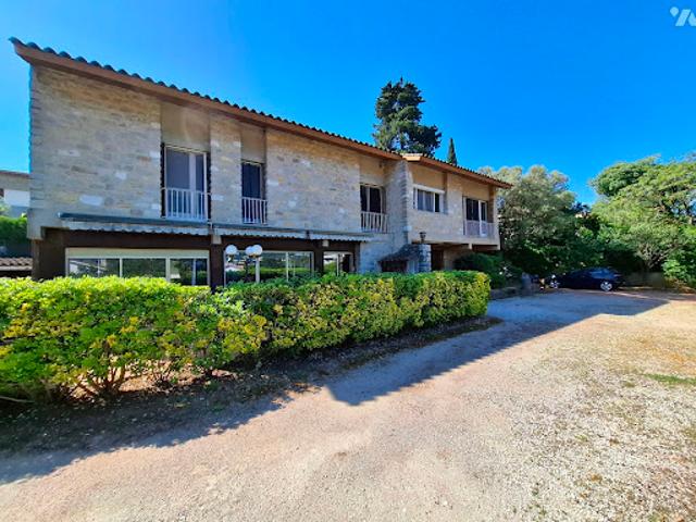 Villa avec terrasse