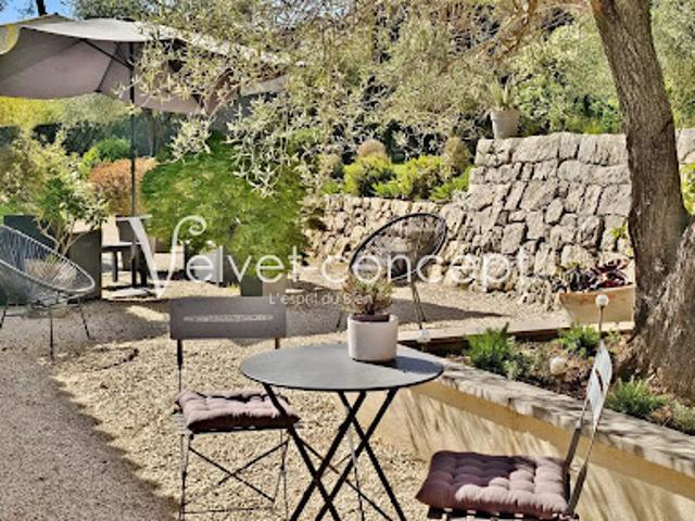 Villa avec terrasse