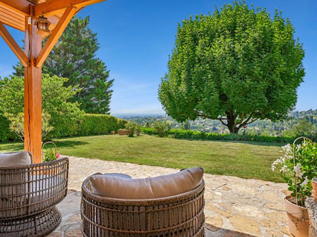 Villa avec terrasse